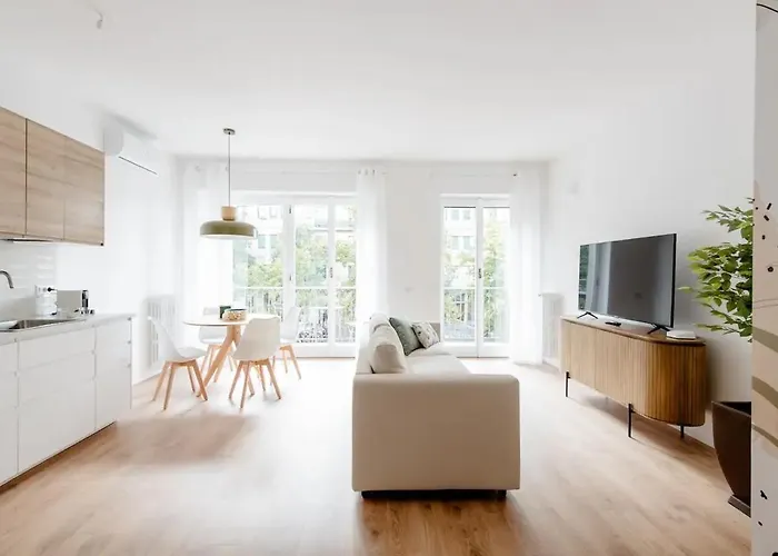 Giro 58, 2 Bedroom Apartament, Close To San Siro, Fiera And 10 Min Metro To Duomo